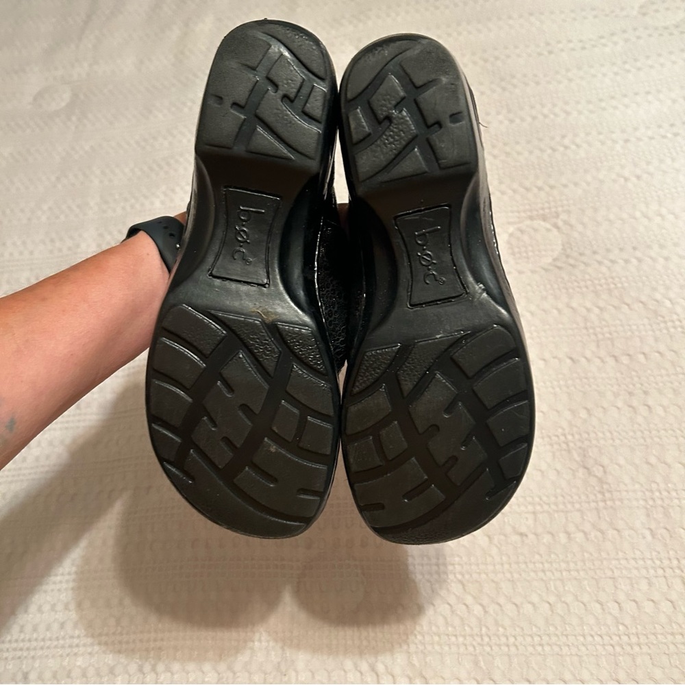 b. o. c. Size 7.5 Black‎ Clogs with Glitter - Picture 4 of 7
